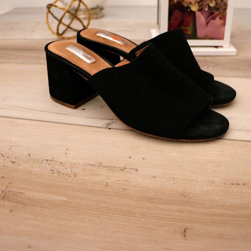 Halogen Mules - image 2